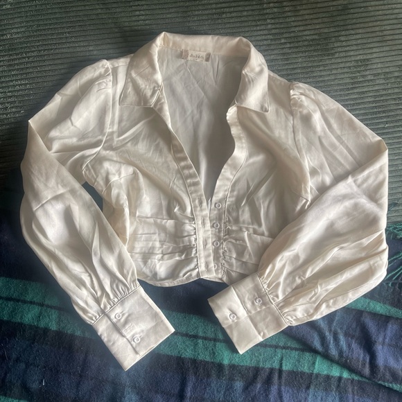 Ivory blouse - Picture 2 of 5